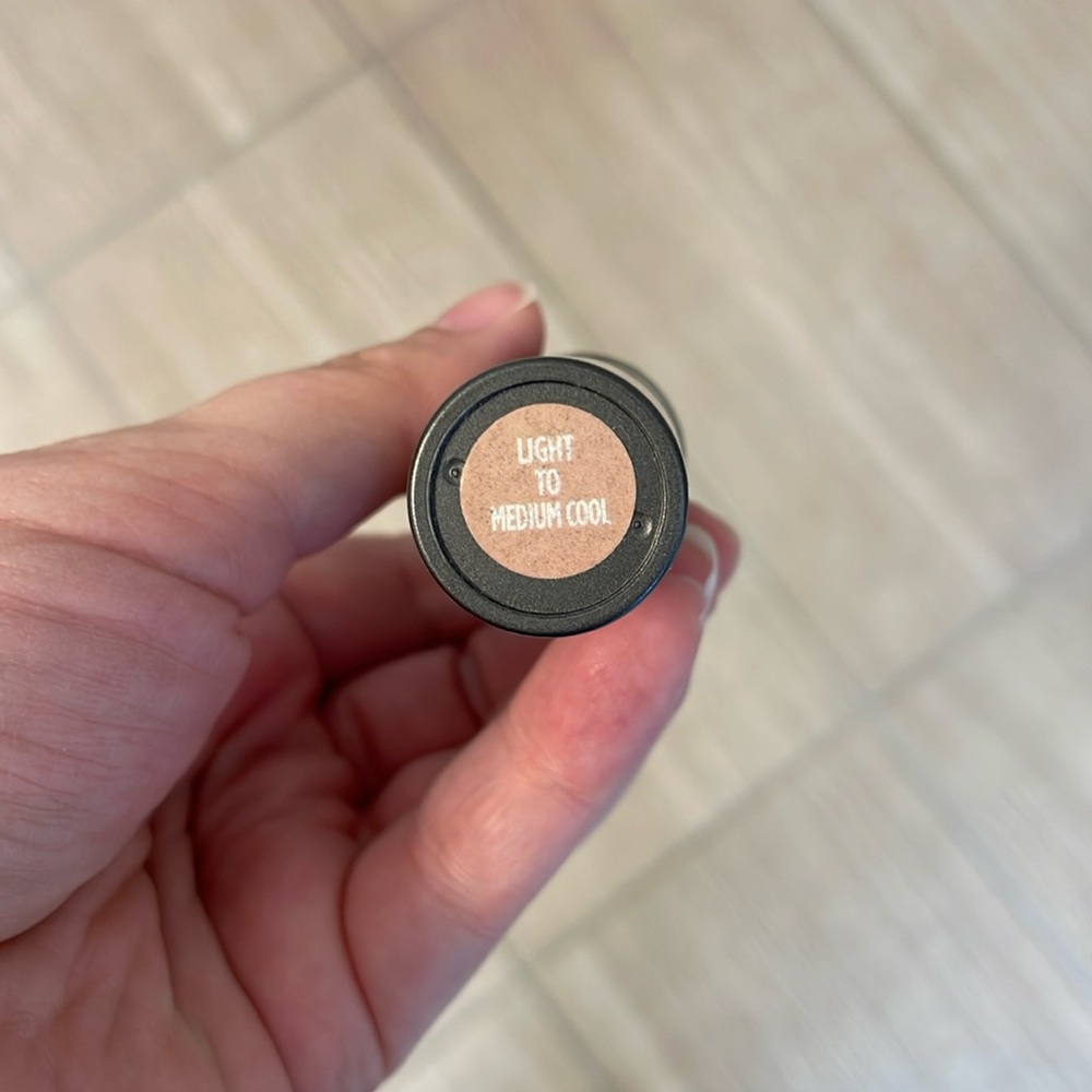 ULTA NWT Moisturizing Foundation Stick Light to Medium Cool Net Wt. 0.3 ounces - Picture 4 of 6